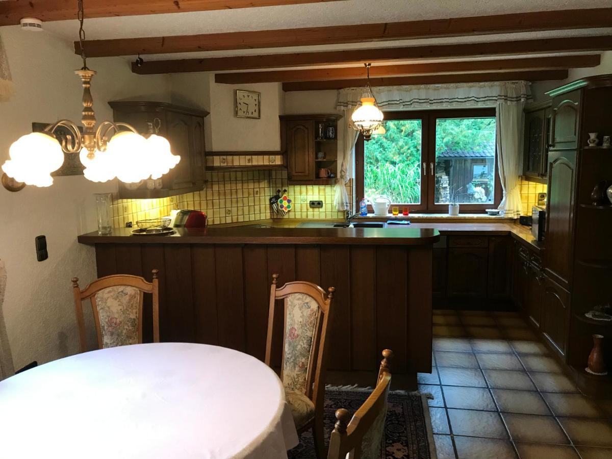 Gemuetliches Gaestehaus! Waldkraiburg Bagian luar foto