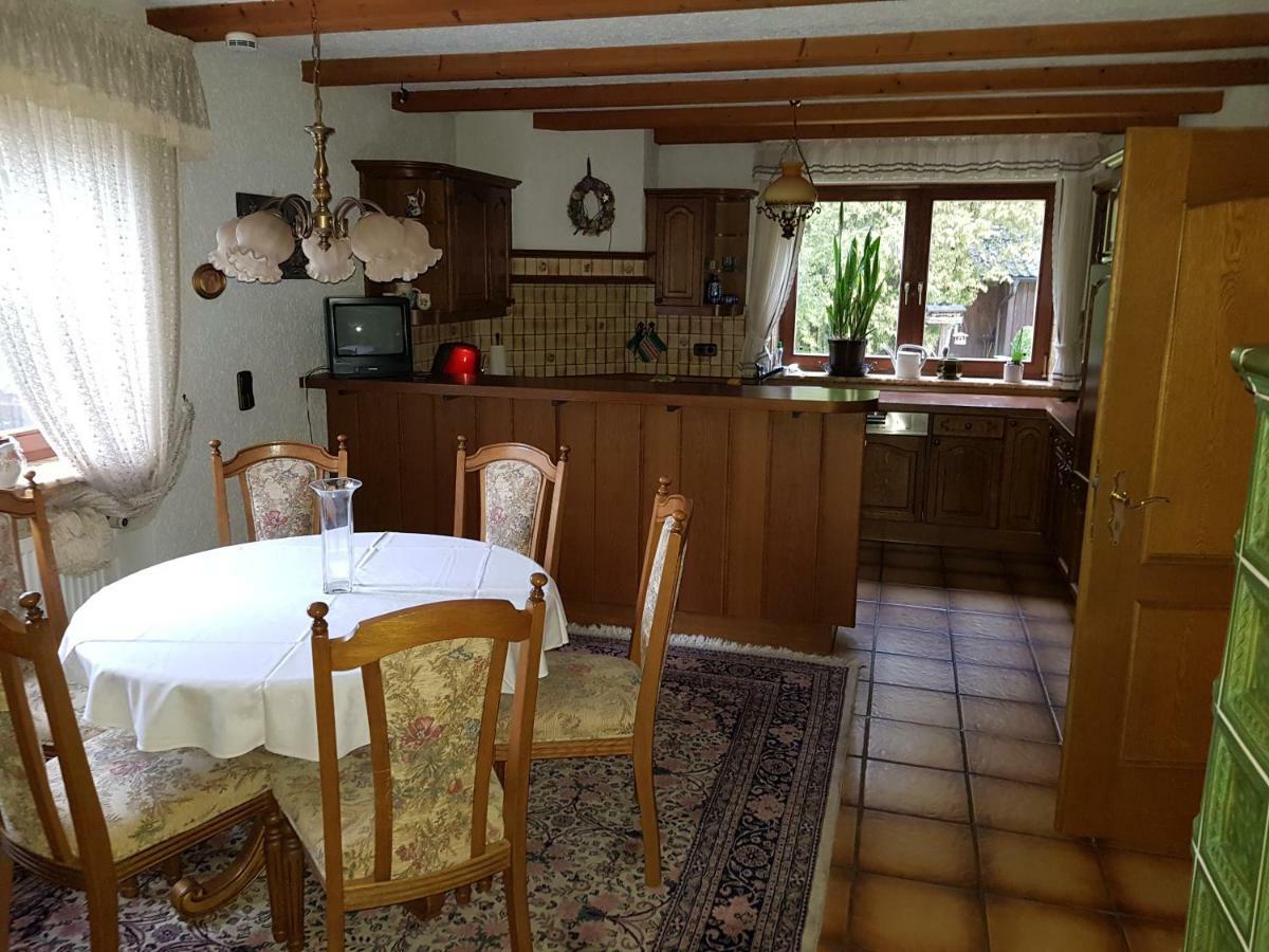 Gemuetliches Gaestehaus! Waldkraiburg Bagian luar foto