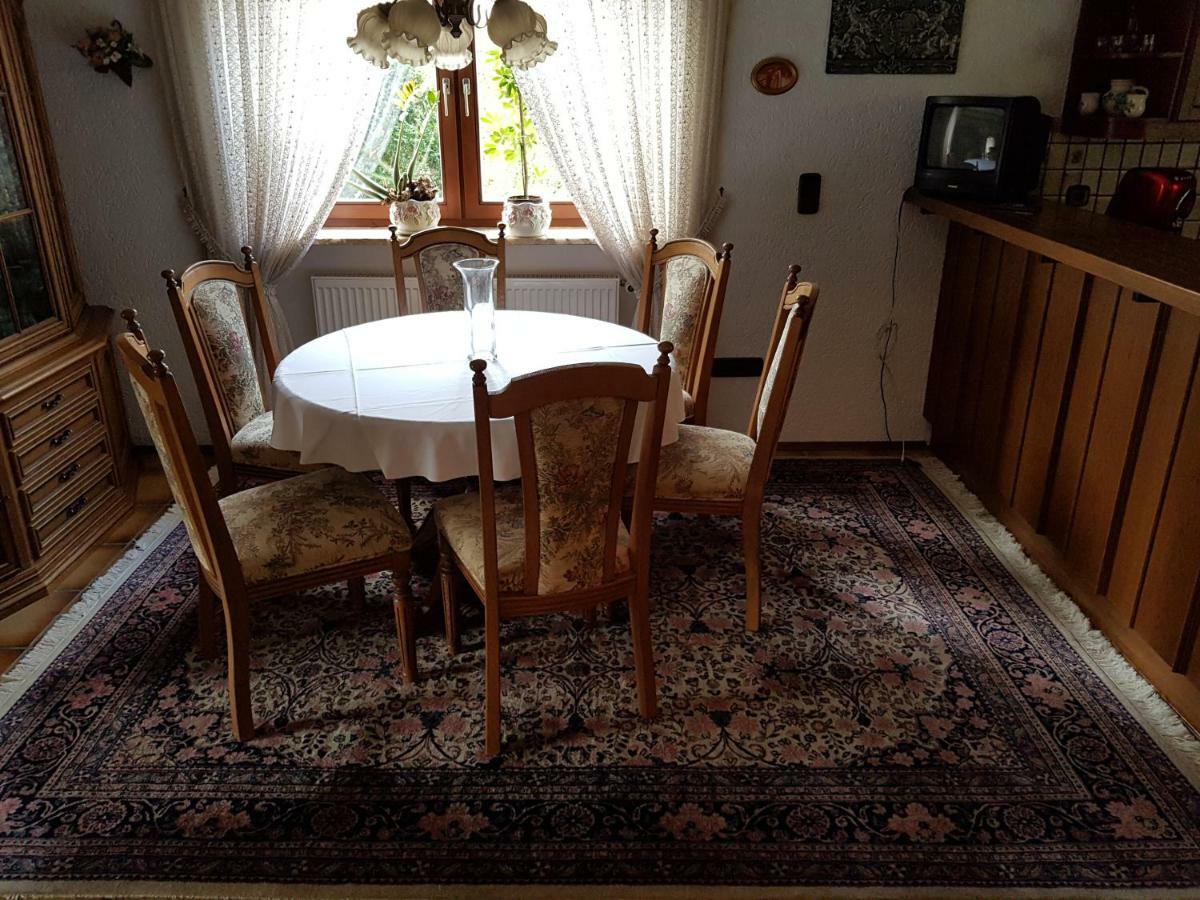 Gemuetliches Gaestehaus! Waldkraiburg Bagian luar foto
